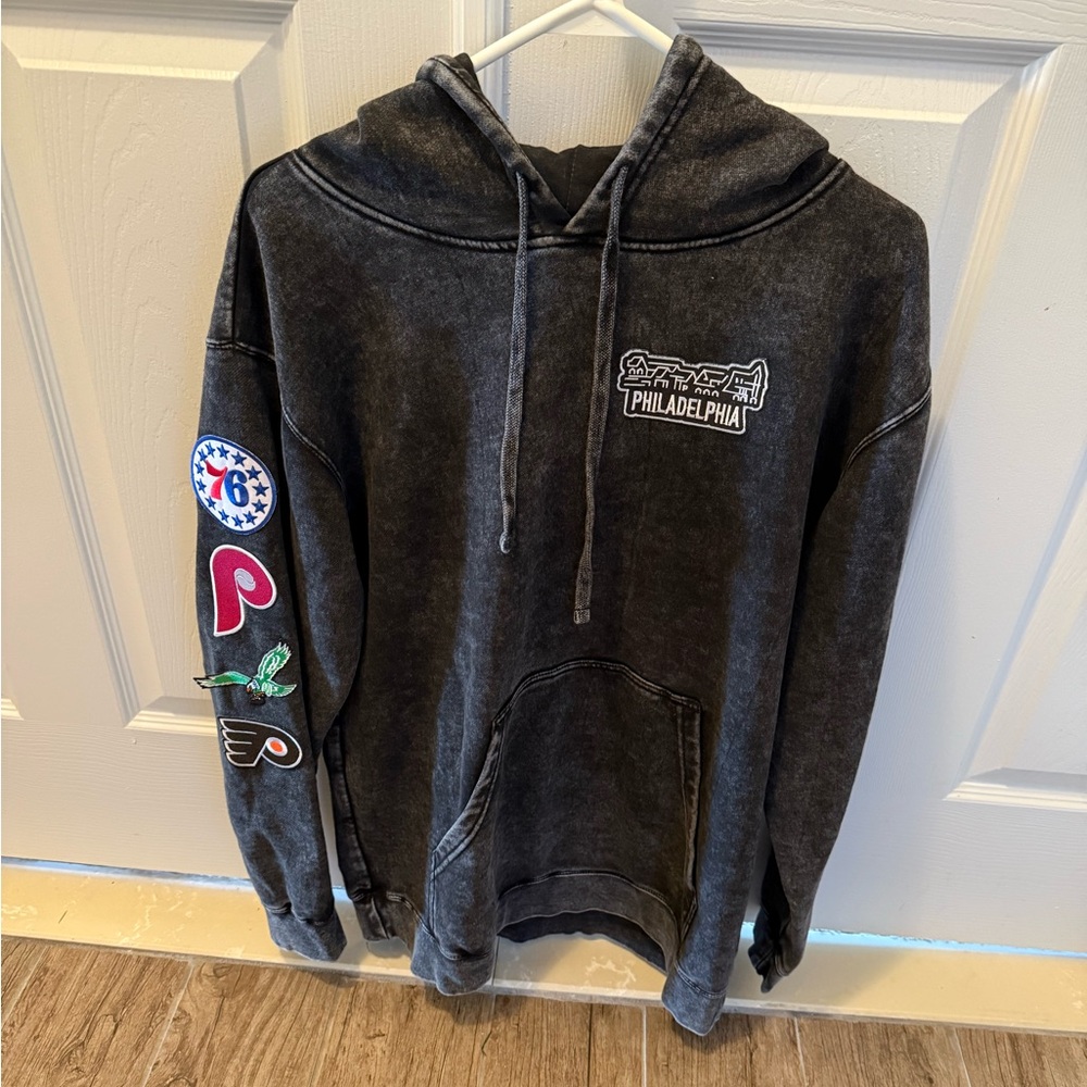Philadelphia sweatshirt with sports logos